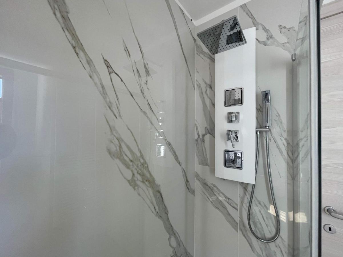 Novecento Luxury&Spa Residence 4 Stelle Montese エクステリア 写真
