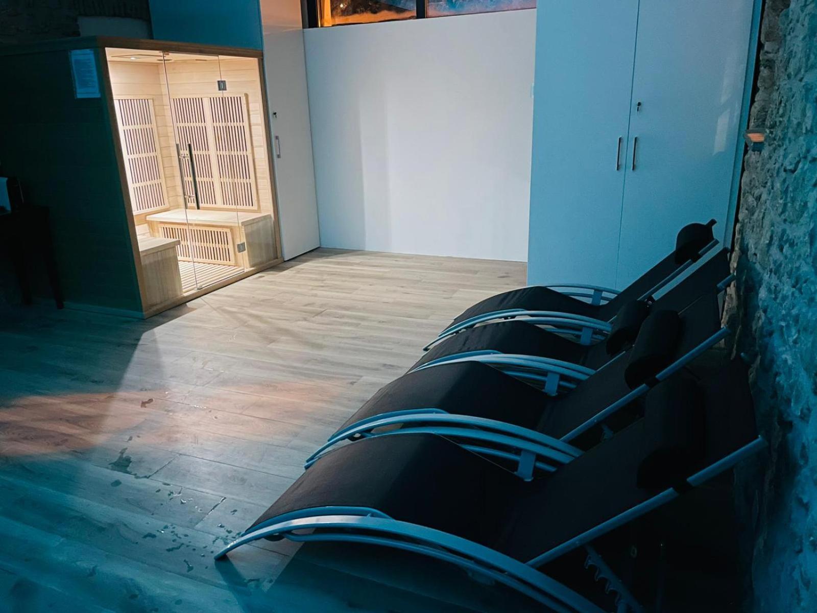 Novecento Luxury&Spa Residence 4 Stelle Montese エクステリア 写真